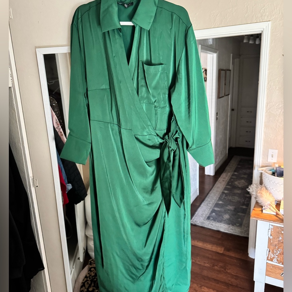Elegant Green Wrap Dress ELOQUII